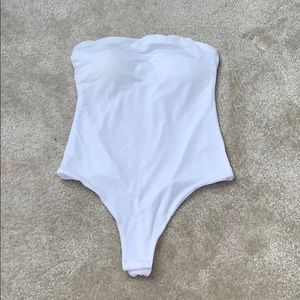 BRAND NEW Fashion Nova White Strapless Bodysuit